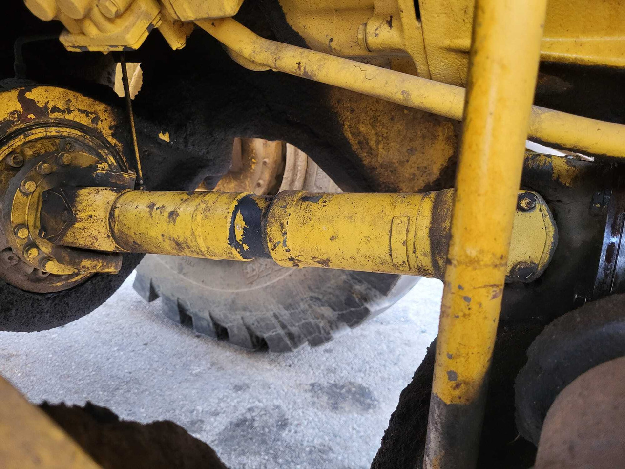 Volvo drive shaft - Palier para Cargadora: foto 2 Volvo drive shaft - Palier para Cargadora: foto 2