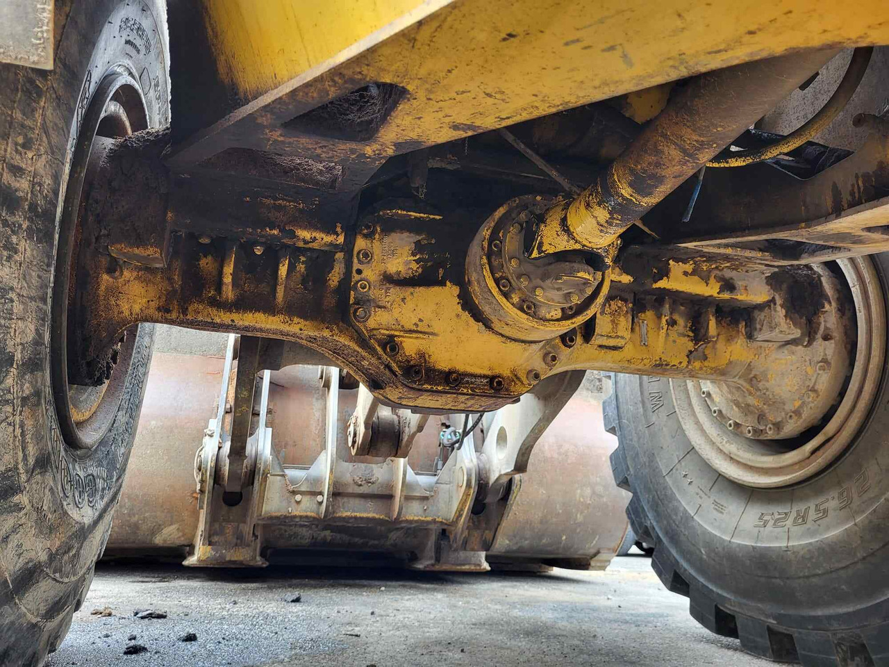 Volvo front axle - Eje delantero para Cargadora: foto 1 Volvo front axle - Eje delantero para Cargadora: foto 1