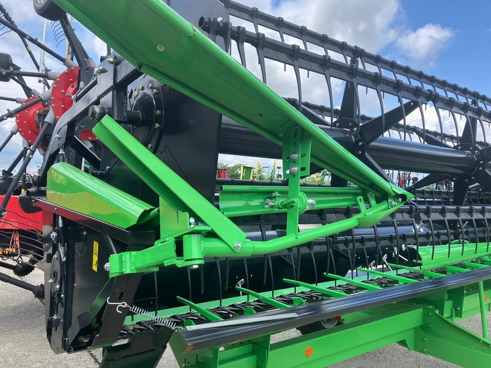 Deutz Fahr Schneidwerk DH540A inkl Schneidwerkwagen Mähdrescher - Cabezal de grano: foto 2 Deutz Fahr Schneidwerk DH540A inkl Schneidwerkwagen Mähdrescher - Cabezal de grano: foto 2