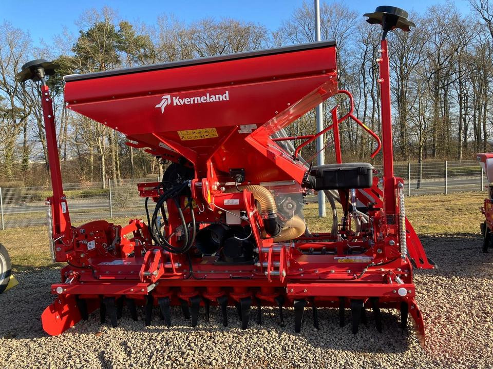 Kverneland Drillkombination E-Drill und S-Serie 3,00m - Combinado de siembra: foto 3 Kverneland Drillkombination E-Drill und S-Serie 3,00m - Combinado de siembra: foto 3
