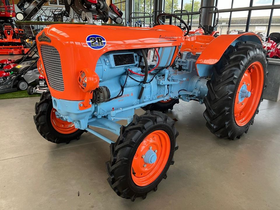 Lamborghini 2 R Typ FL3 Sammlerstück Oldtimer - Tractor: foto 1 Lamborghini 2 R Typ FL3 Sammlerstück Oldtimer - Tractor: foto 1