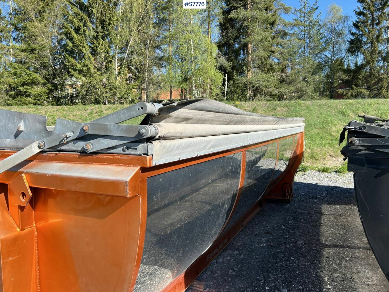 Balticum Frinab LV-13,5 Asphalt flatbed - Contenedor de gancho: foto 4 Balticum Frinab LV-13,5 Asphalt flatbed - Contenedor de gancho: foto 4