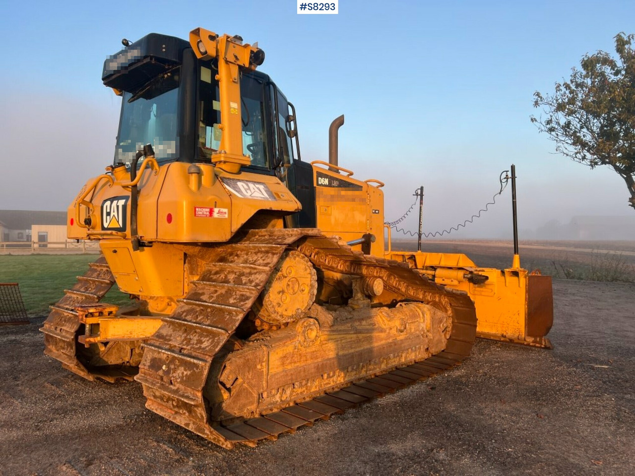 CAT CRAWLER DOZER D6N LGP with Icon gps80 Leica digging system (SEE VIDEO) - Bulldozer: foto 2 CAT CRAWLER DOZER D6N LGP with Icon gps80 Leica digging system (SEE VIDEO) - Bulldozer: foto 2