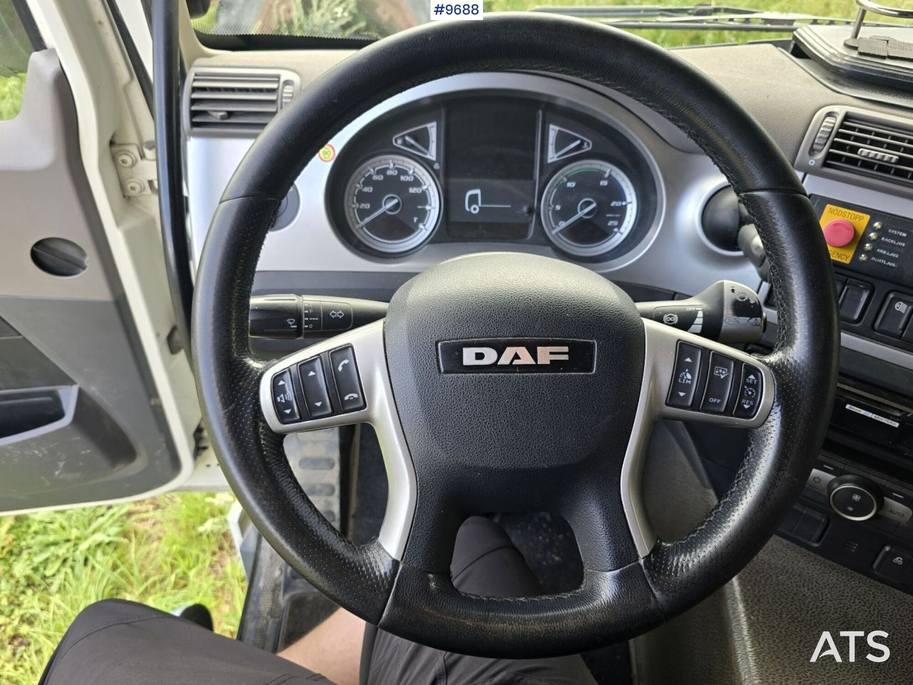 Camión volquete Dump Truck DAF CF410: foto 12