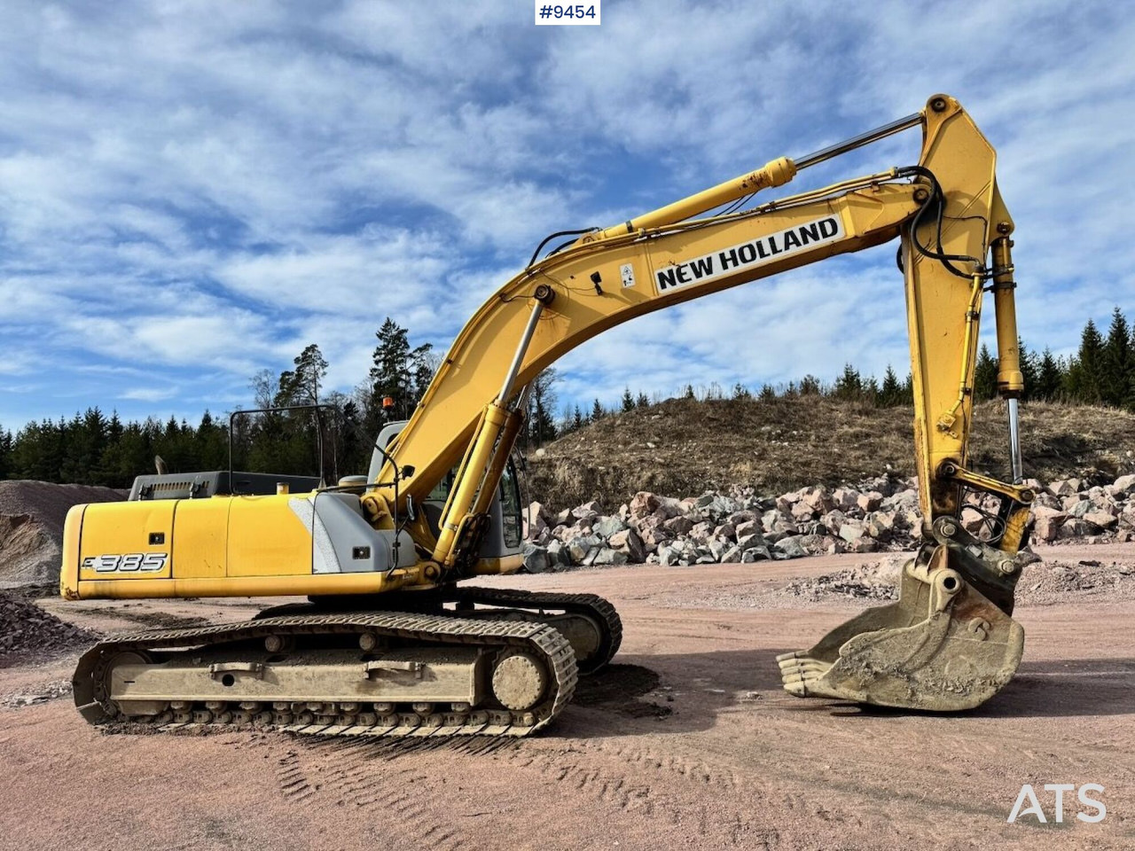 Excavator New Holland E385 - Excavadora de cadenas: foto 2 Excavator New Holland E385 - Excavadora de cadenas: foto 2