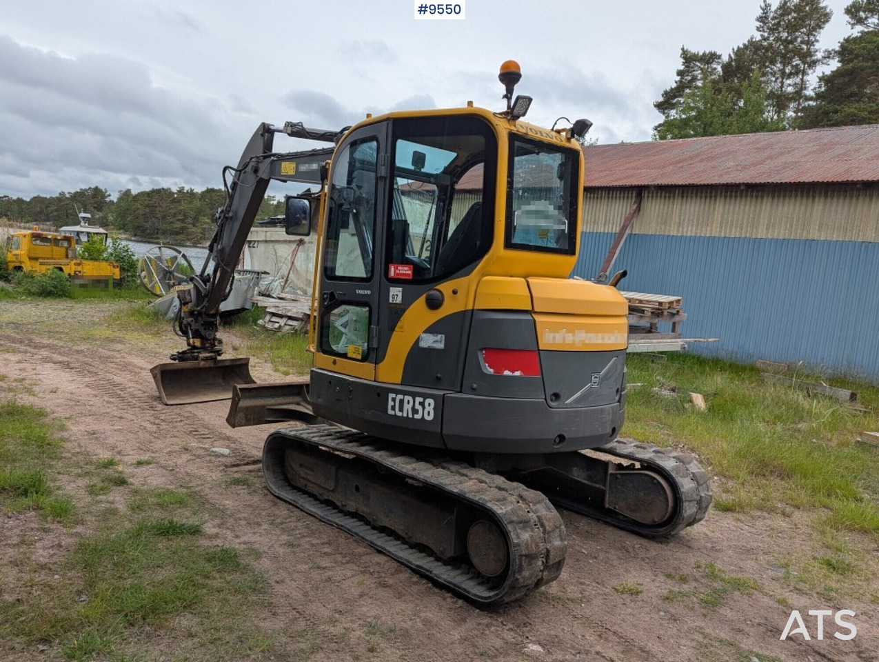 Excavator Volvo Ecr58 with tiltrotator and bucket - Miniexcavadora: foto 4 Excavator Volvo Ecr58 with tiltrotator and bucket - Miniexcavadora: foto 4