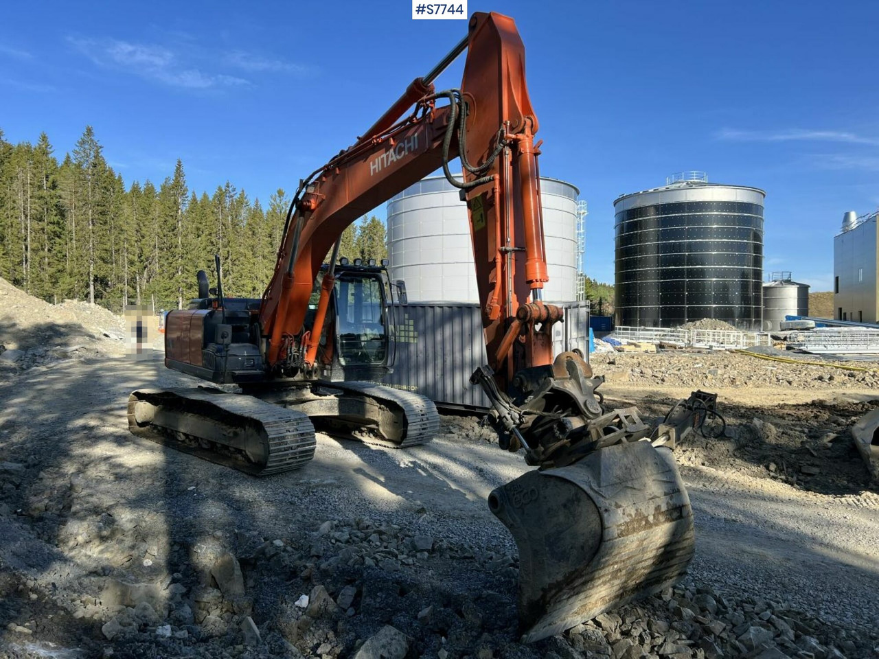 Hitachi ZX 210 LC-5B with rotortilt and gears SEE VIDEO - Excavadora de cadenas: foto 2 Hitachi ZX 210 LC-5B with rotortilt and gears SEE VIDEO - Excavadora de cadenas: foto 2