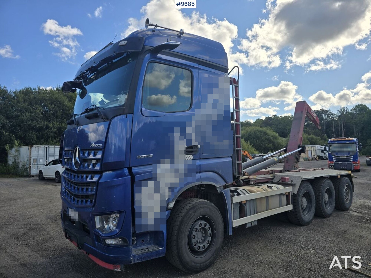Hooklift Truck Mercedes Arocs 24 T 8x4 - Camión multibasculante: foto 1 Hooklift Truck Mercedes Arocs 24 T 8x4 - Camión multibasculante: foto 1