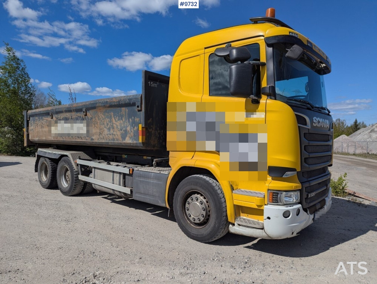 Hooklift Truck Scania R520 6x2 with flatbed - Camión multibasculante: foto 1 Hooklift Truck Scania R520 6x2 with flatbed - Camión multibasculante: foto 1