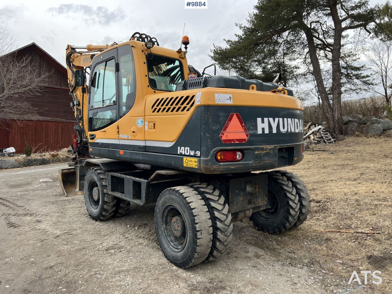 Hyundai 140W-9 Wheel excavator with rotor and planer bucket - Excavadora de ruedas: foto 3 Hyundai 140W-9 Wheel excavator with rotor and planer bucket - Excavadora de ruedas: foto 3