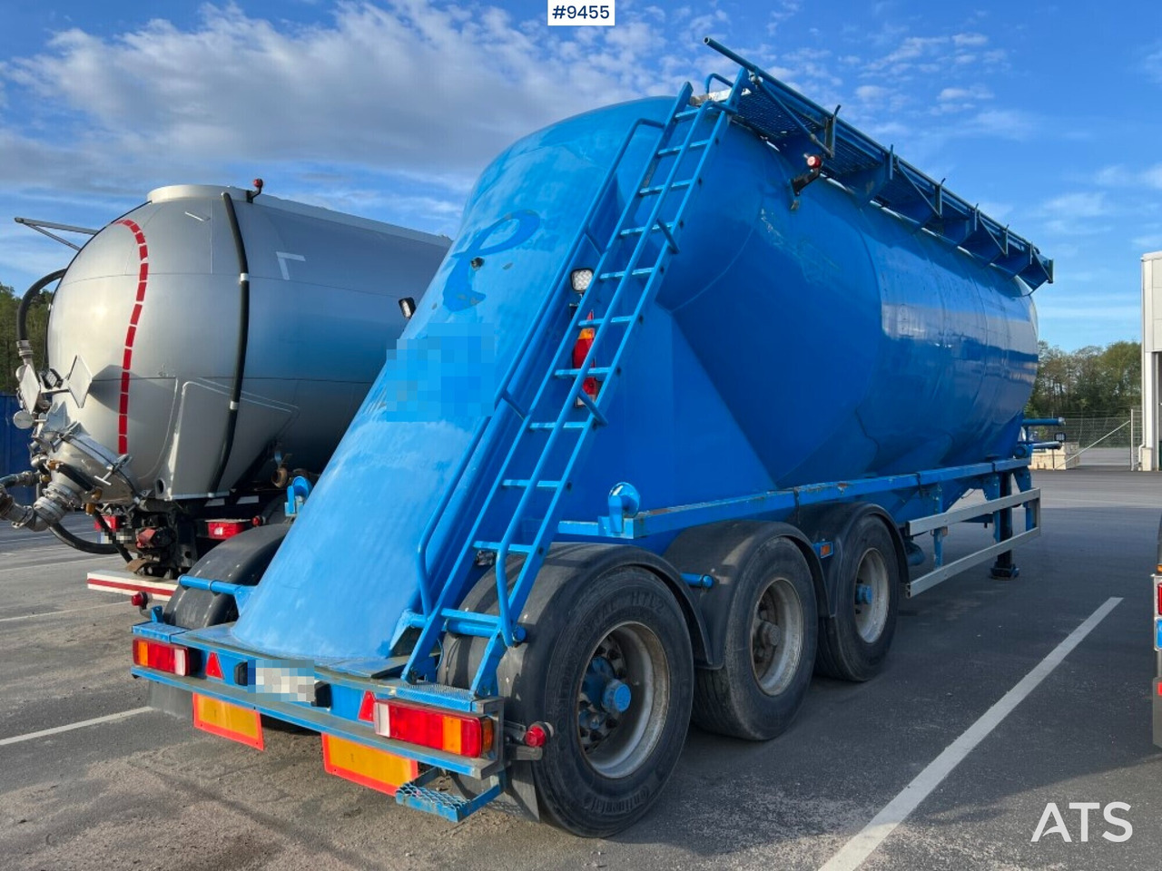 INTERCONSULT Bulk trailer - Semirremolque silo: foto 3 INTERCONSULT Bulk trailer - Semirremolque silo: foto 3