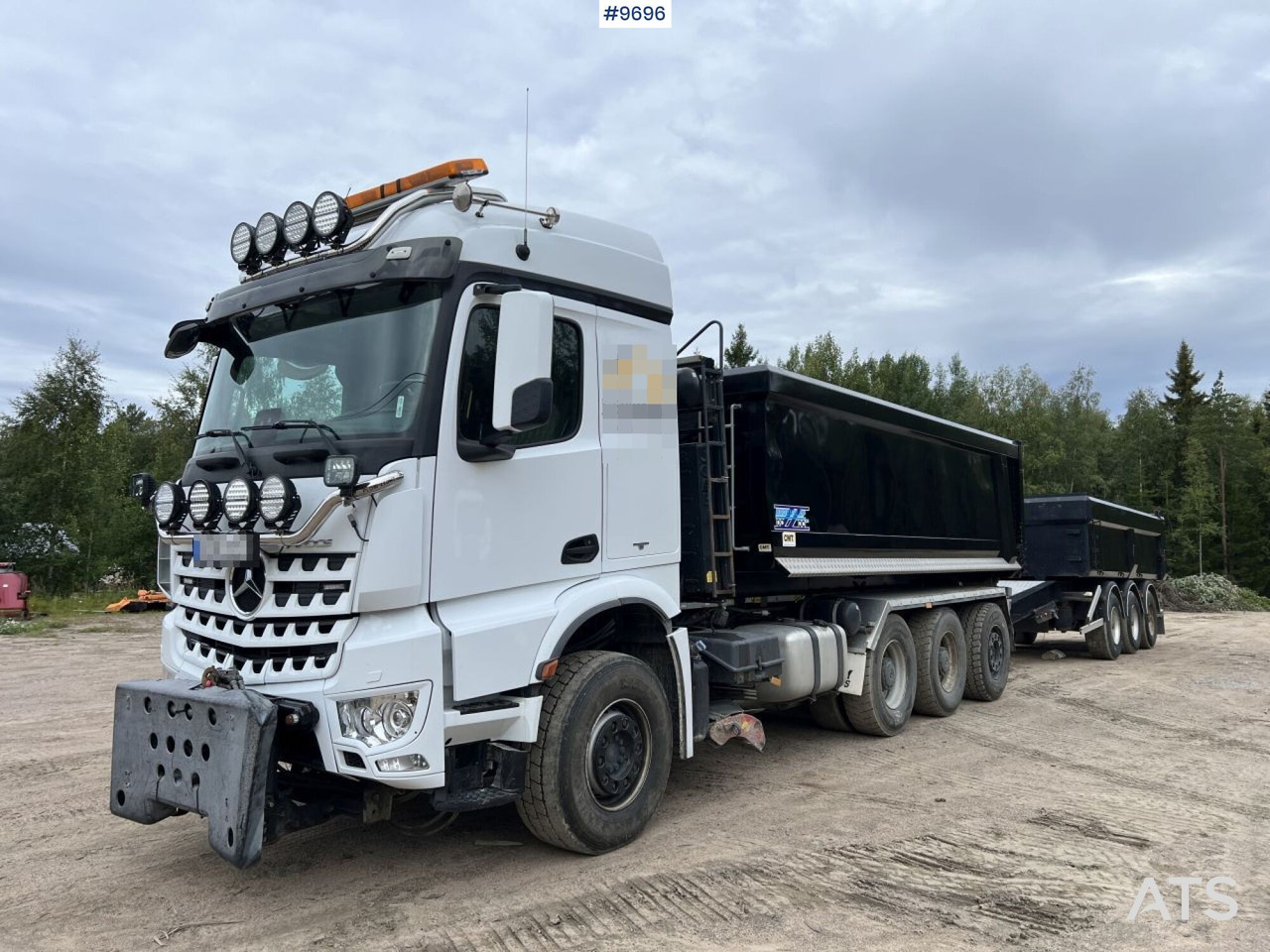 MERCEDES-BENZ AROCS Lastväxlare med 3 axlig tippvagn - Camión multibasculante, Remolque volquete: foto 1 MERCEDES-BENZ AROCS Lastväxlare med 3 axlig tippvagn - Camión multibasculante, Remolque volquete: foto 1