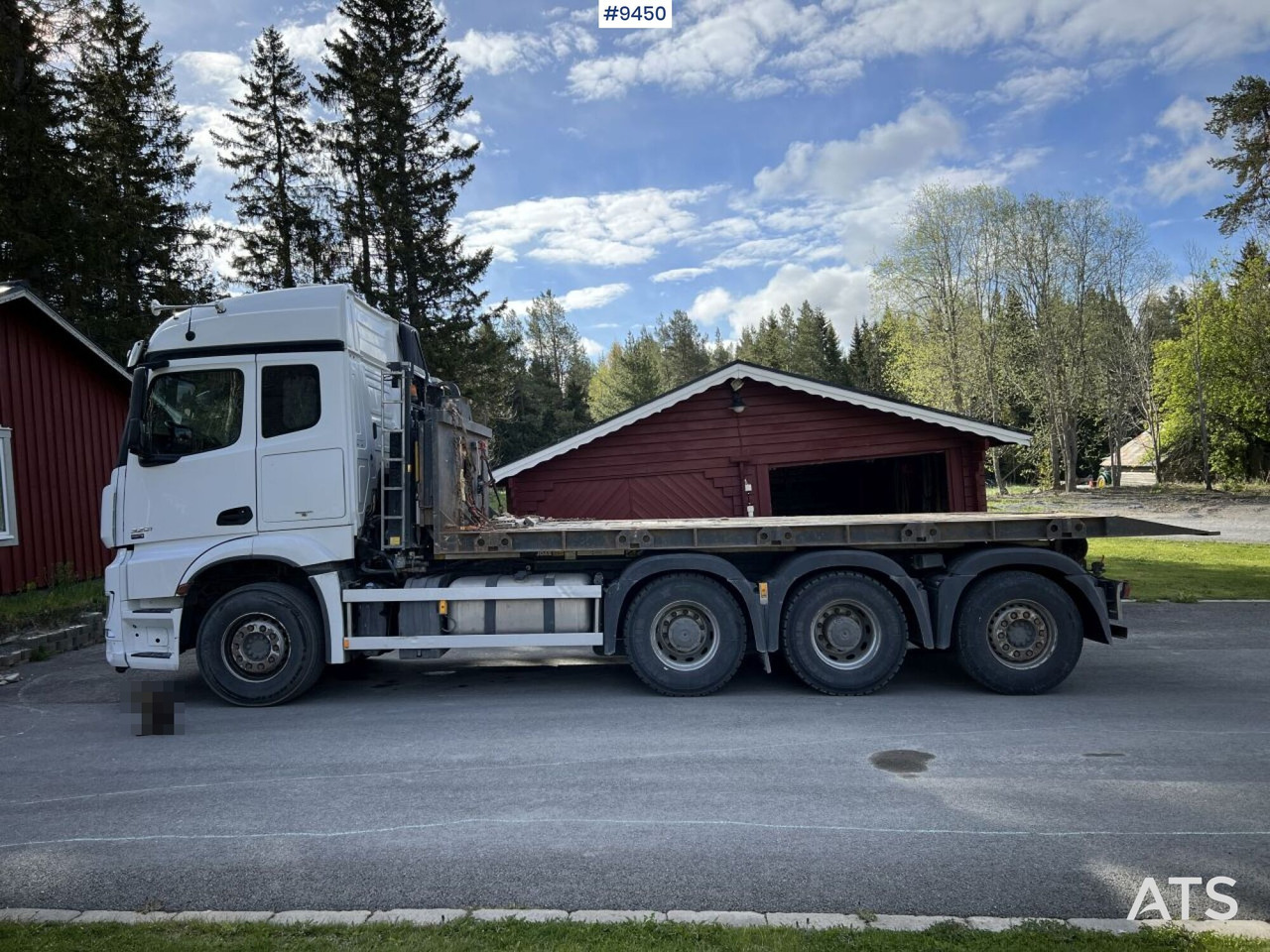 Mercedes Benz Arocs 3251 Tridem Hooklift, flatbed and concrete rotator - Camión multibasculante: foto 3 Mercedes Benz Arocs 3251 Tridem Hooklift, flatbed and concrete rotator - Camión multibasculante: foto 3