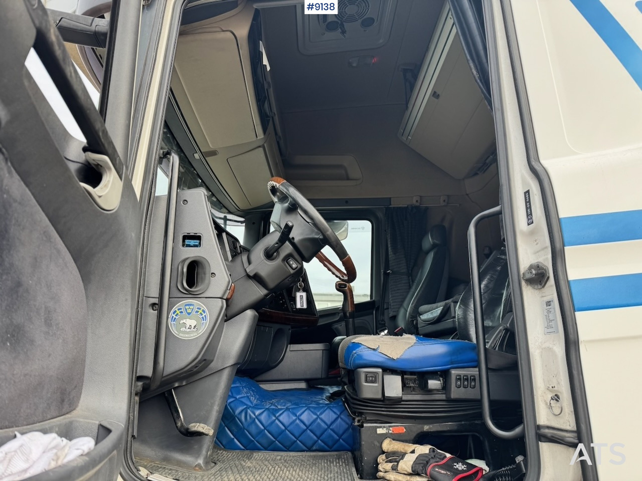 Foto del interior 1: Camión caja cerrada Scania R480/470 6x2 Box Truck with full side opening (VIDEO)