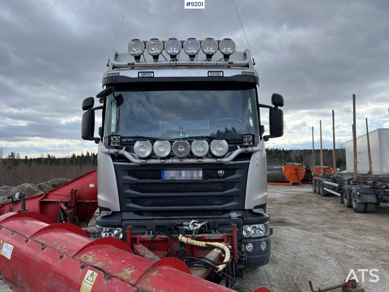 Camión volquete Scania R520 Tipper truck with plow equipment and underbite: foto 7