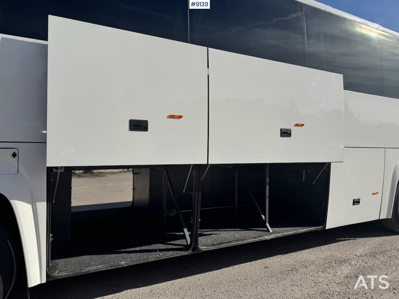 Autocar Scania Touring HD Tour bus 57 + 2 seats (SEE VIDEO): foto 9