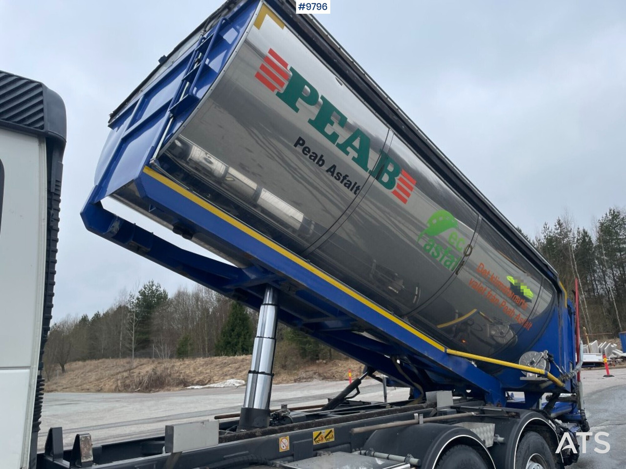 Volvo FM 370 6x2 Spreader truck - Camión volquete: foto 4 Volvo FM 370 6x2 Spreader truck - Camión volquete: foto 4