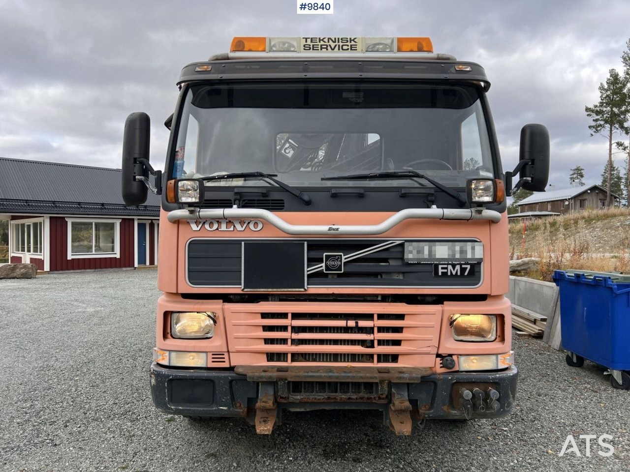 Volvo FM7 crane truck/tipper truck with Hiab 112 (video) - Camión volquete: foto 2 Volvo FM7 crane truck/tipper truck with Hiab 112 (video) - Camión volquete: foto 2