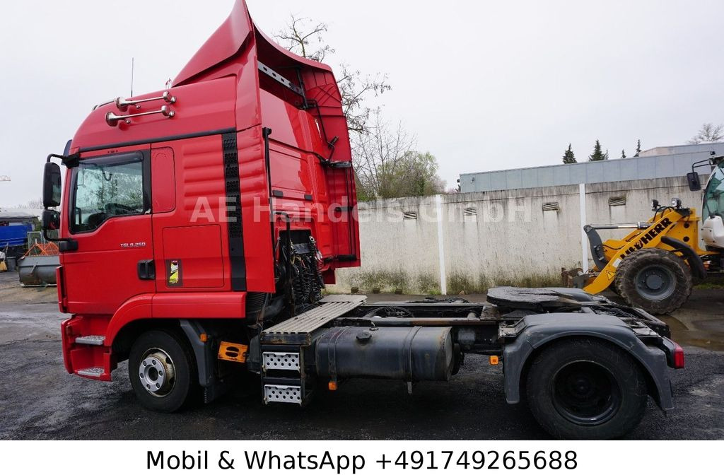 MAN TGL 8.250 LX BL *LDW/Navi/2xTank/Sitzheizung - Cabeza tractora: foto 2 MAN TGL 8.250 LX BL *LDW/Navi/2xTank/Sitzheizung - Cabeza tractora: foto 2