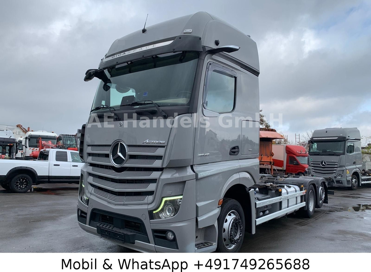 Mercedes-Benz Actros 5 2545 GigaSpace BDF *Retarder/Multi/AHK - Camión portacontenedore/ Intercambiable: foto 1 Mercedes-Benz Actros 5 2545 GigaSpace BDF *Retarder/Multi/AHK - Camión portacontenedore/ Intercambiable: foto 1