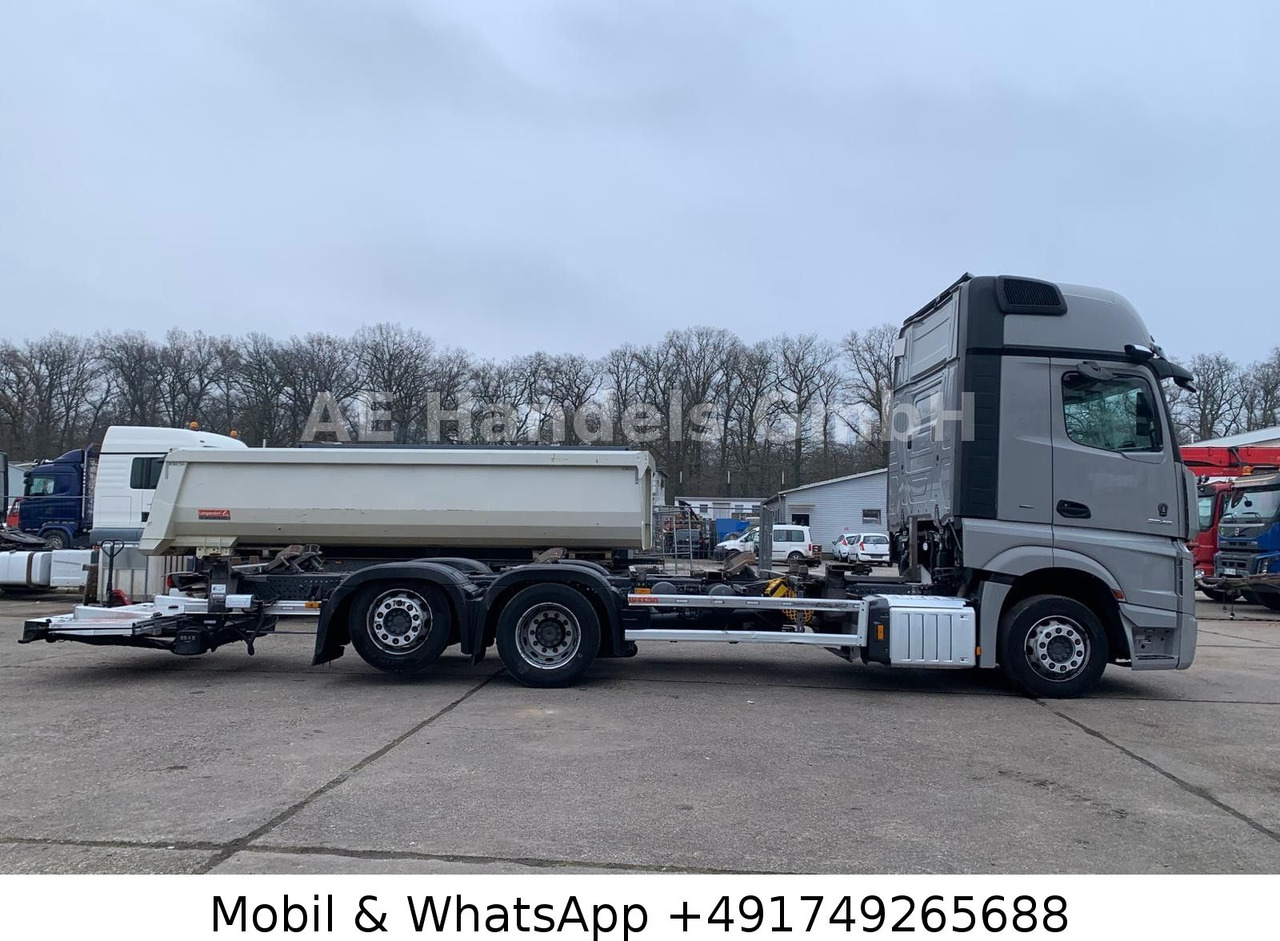 Mercedes-Benz Actros V 2545 GigaSpace BDF *Retarder/Multi/LBW - Camión portacontenedore/ Intercambiable: foto 2 Mercedes-Benz Actros V 2545 GigaSpace BDF *Retarder/Multi/LBW - Camión portacontenedore/ Intercambiable: foto 2