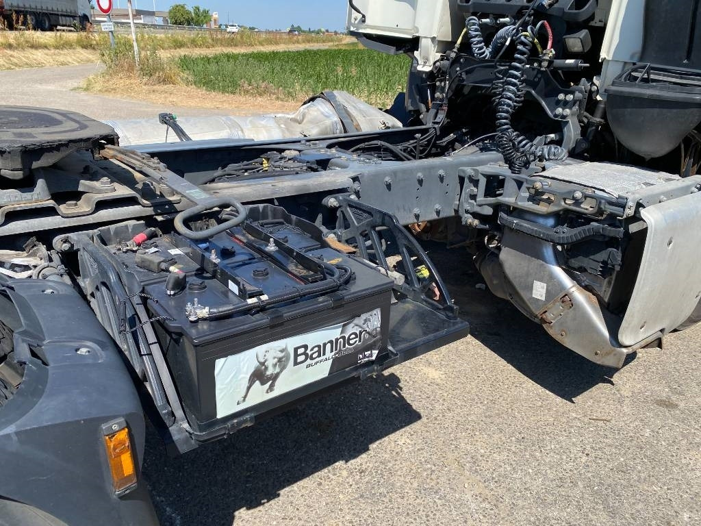 Cabeza tractora DAF XF 480 SpaceCab: foto 23