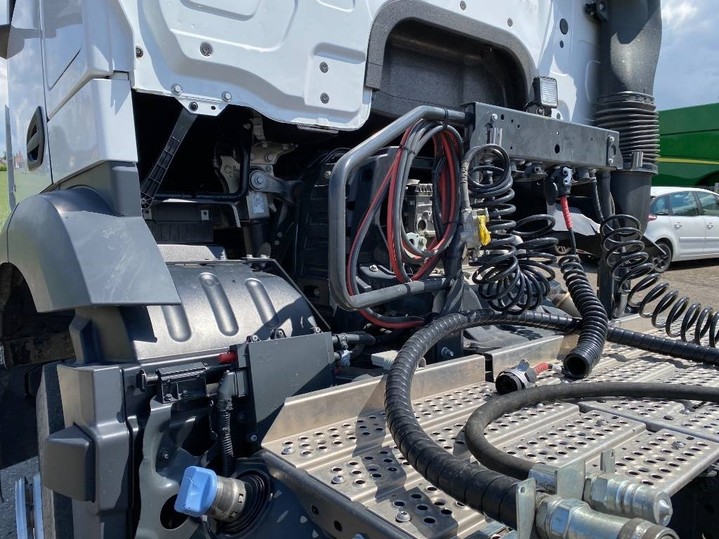 Cabeza tractora Mercedes-Benz AROCS 1853 LS ,Retarder / Hydraulique OMFB: foto 25