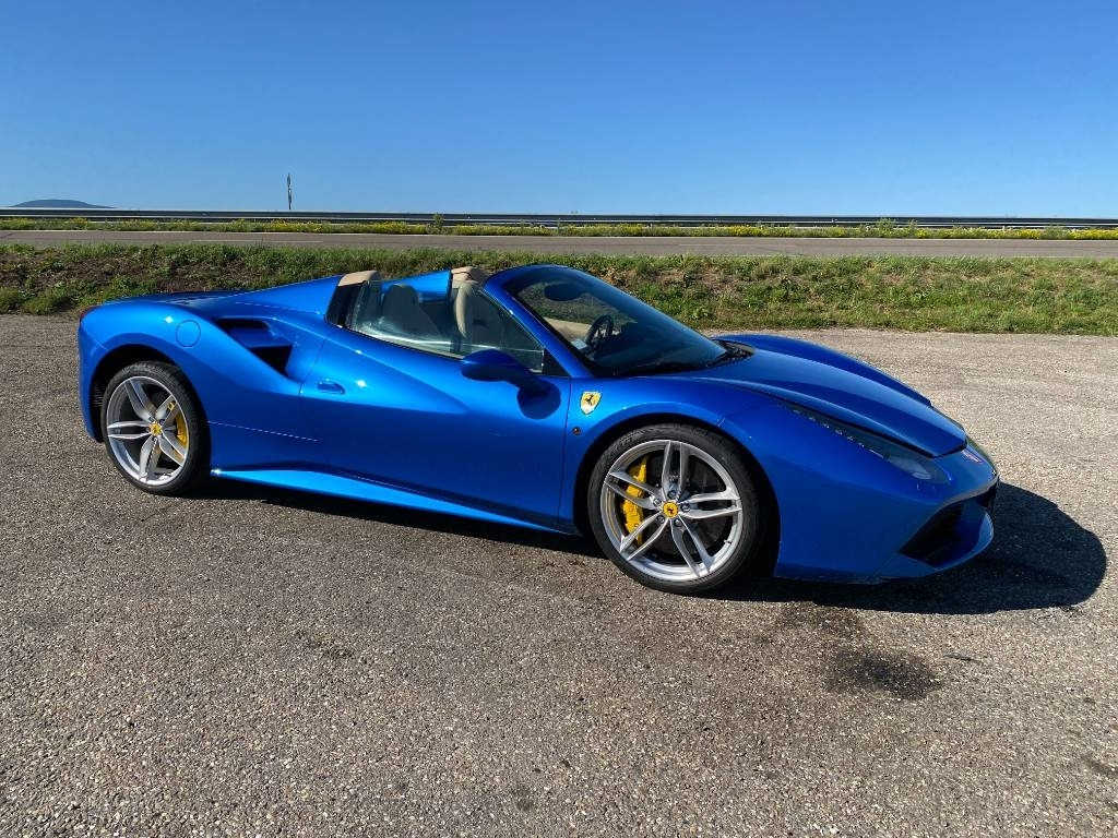 Ferrari 488 SPIDER -Carte Grise Française endommagé - Coche: foto 5 Ferrari 488 SPIDER -Carte Grise Française endommagé - Coche: foto 5