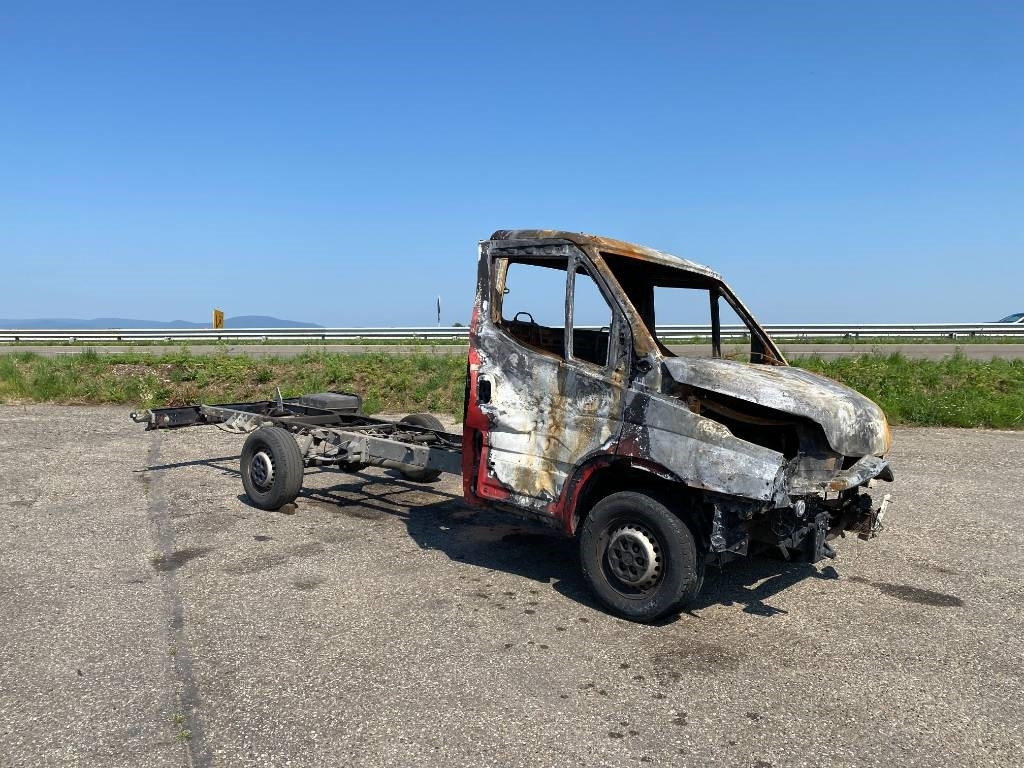 Iveco DAILY 33S12 / 2.3D 115 - Furgón: foto 3 Iveco DAILY 33S12 / 2.3D 115 - Furgón: foto 3