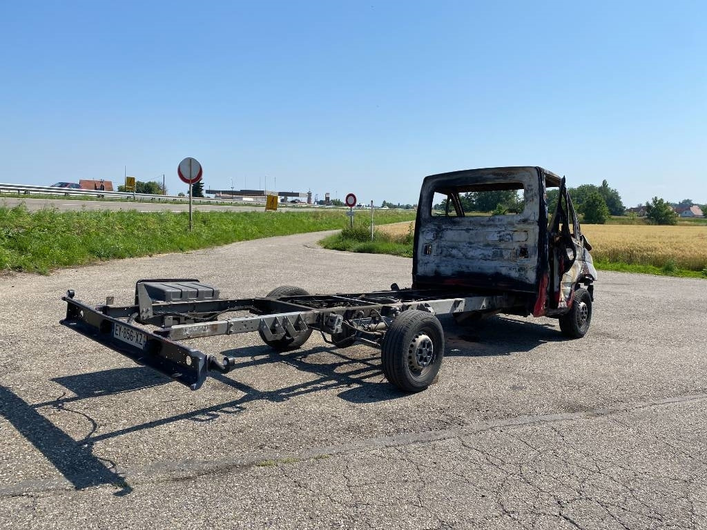 Iveco DAILY 33S12 / 2.3D 115 - Furgón: foto 4 Iveco DAILY 33S12 / 2.3D 115 - Furgón: foto 4