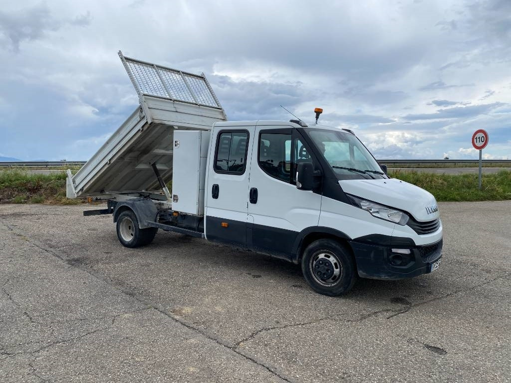 Iveco DAILY 35-140 C14 2.3D/140 / JPM VULCAIN endommagé - Furgoneta basculante, Furgoneta combi: foto 5 Iveco DAILY 35-140 C14 2.3D/140 / JPM VULCAIN endommagé - Furgoneta basculante, Furgoneta combi: foto 5