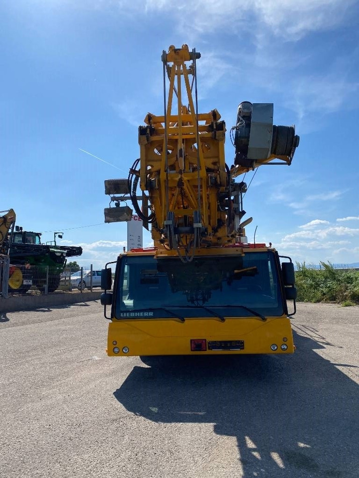 Liebherr MK 88 Certificat CE / 1er Main endommagée - Autogrúa: foto 2 Liebherr MK 88 Certificat CE / 1er Main endommagée - Autogrúa: foto 2