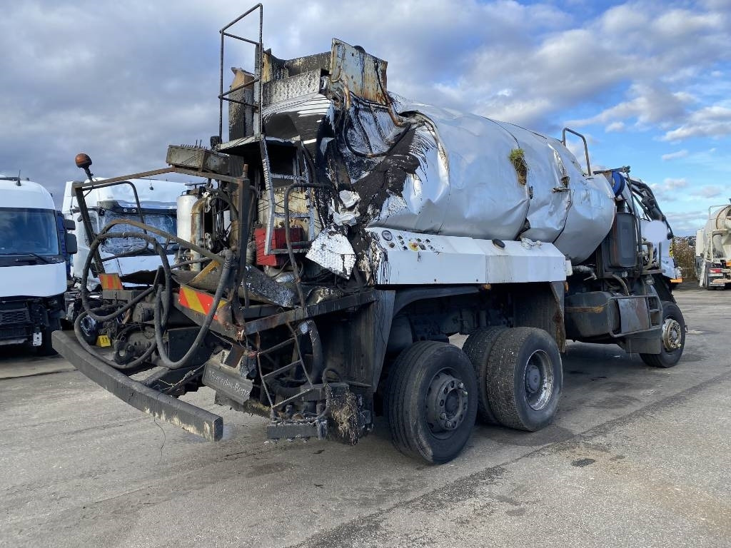 Mercedes-Benz ACTROS Mp2 2536/6x2 BVM -ACMAR CRAON Z12341 - Camión cisterna: foto 4 Mercedes-Benz ACTROS Mp2 2536/6x2 BVM -ACMAR CRAON Z12341 - Camión cisterna: foto 4