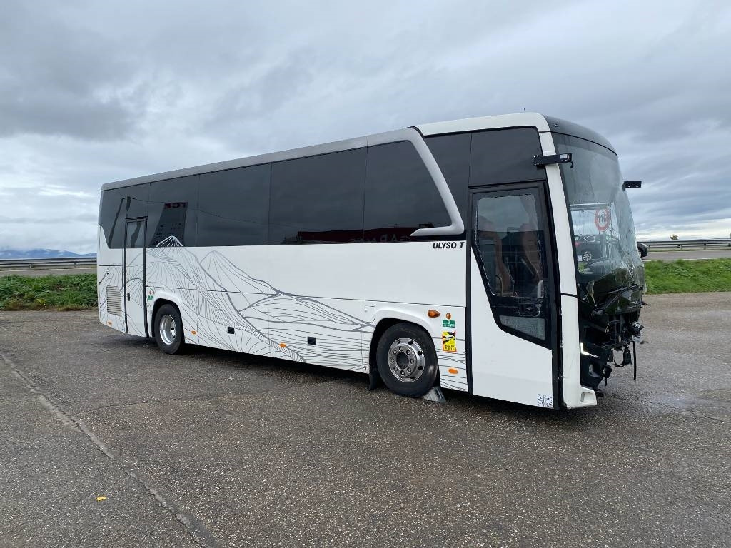 Otokar ULYSO-T Cummins e6/316Ps endommagé - Autocar: foto 3 Otokar ULYSO-T Cummins e6/316Ps endommagé - Autocar: foto 3