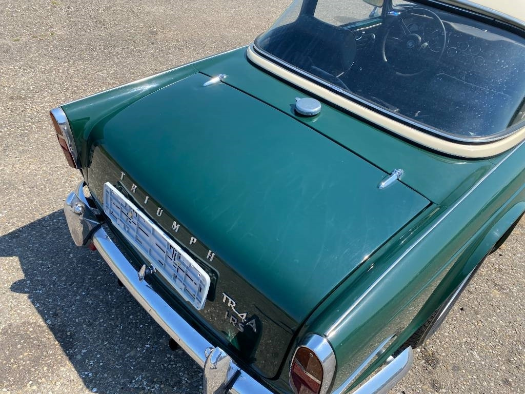 Coche Triumph TR4-A + Hard Top / OldTimer endommagé: foto 38