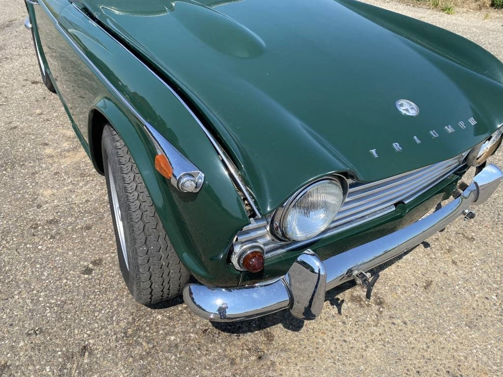 Coche Triumph TR4-A + Hard Top / OldTimer endommagé: foto 9
