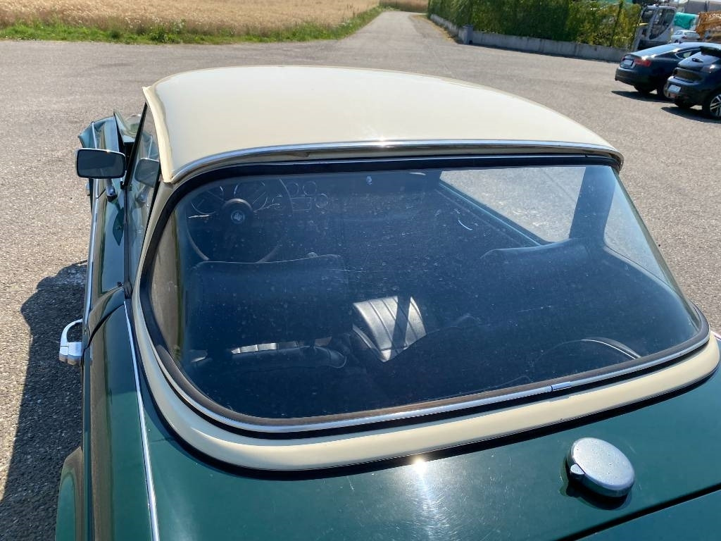 Coche Triumph TR4-A + Hard Top / OldTimer endommagé: foto 30