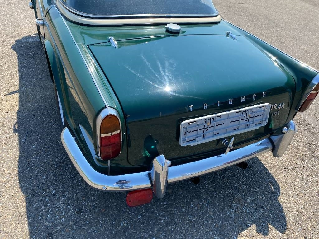 Coche Triumph TR4-A + Hard Top / OldTimer endommagé: foto 31