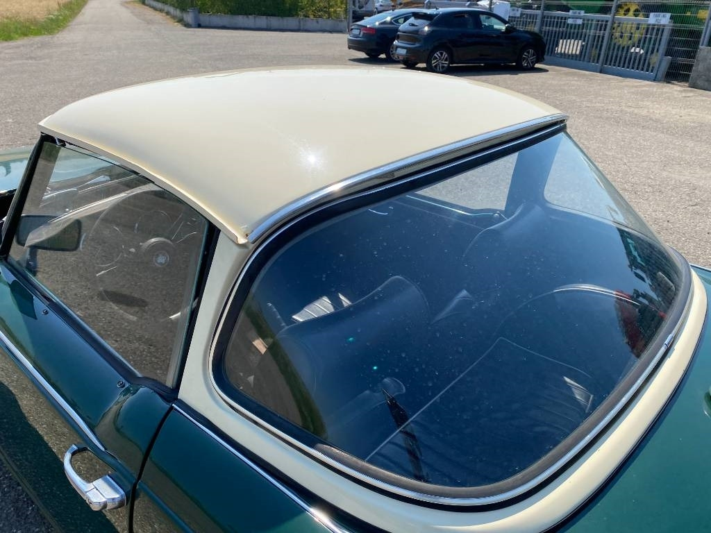 Coche Triumph TR4-A + Hard Top / OldTimer endommagé: foto 27