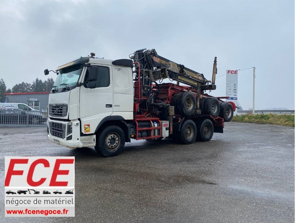 Volvo FH 660 RETARDER /DIEBOLT D2887 2017 endommagé - Camión forestal: foto 1 Volvo FH 660 RETARDER /DIEBOLT D2887 2017 endommagé - Camión forestal: foto 1