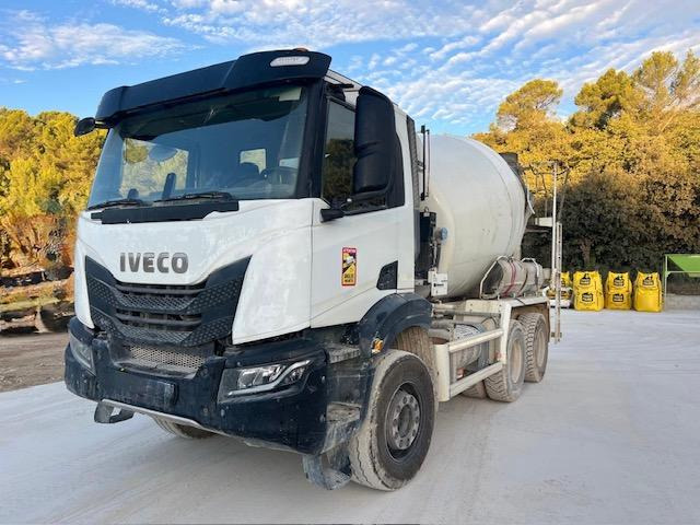 Iveco X-WAY 420 MALAXEUR STETTER 6X4 - Camión hormigonera: foto 3 Iveco X-WAY 420 MALAXEUR STETTER 6X4 - Camión hormigonera: foto 3