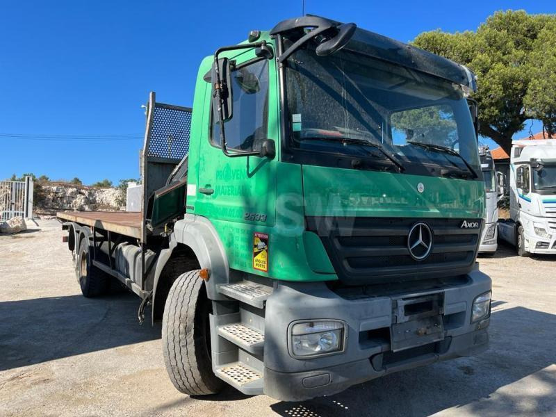 Mercedes AXOR 2533 PLATEAU GRUE - Camión caja abierta: foto 1 Mercedes AXOR 2533 PLATEAU GRUE - Camión caja abierta: foto 1