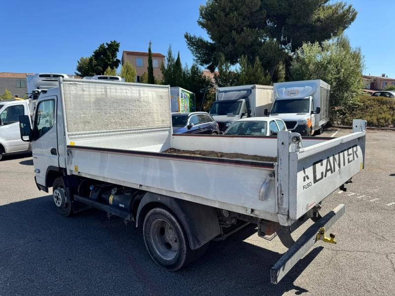 Mitsubishi Fuso Canter 3C15 - Furgoneta basculante: foto 4 Mitsubishi Fuso Canter 3C15 - Furgoneta basculante: foto 4