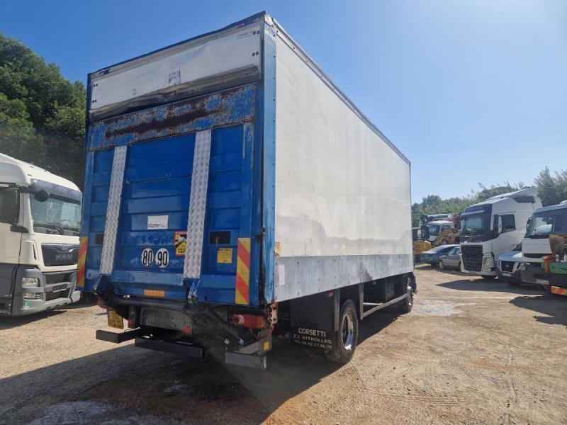 Renault Midlum 220 DCI - Camión caja cerrada: foto 5 Renault Midlum 220 DCI - Camión caja cerrada: foto 5