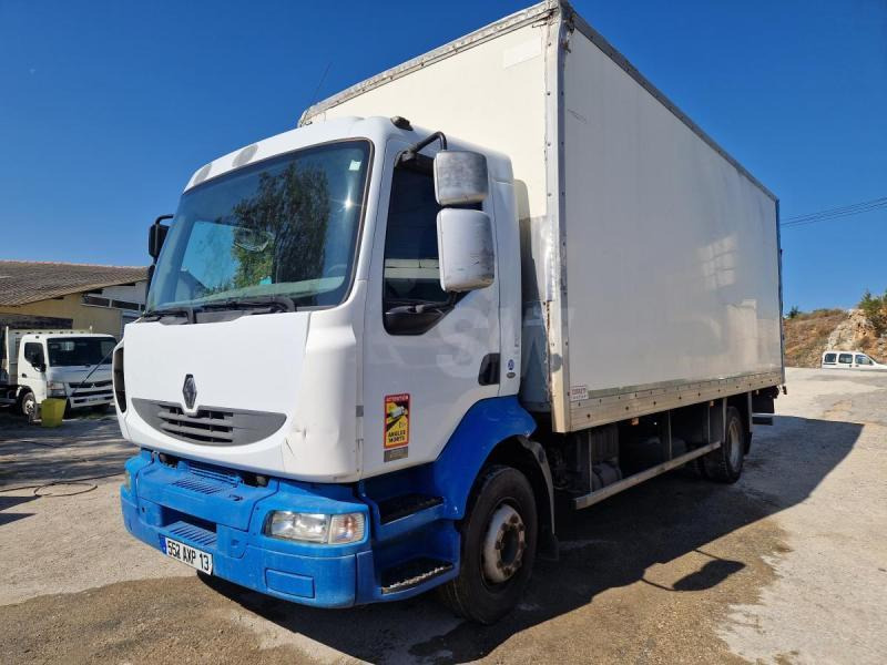 Renault Midlum 220 DCI - Camión caja cerrada: foto 1 Renault Midlum 220 DCI - Camión caja cerrada: foto 1