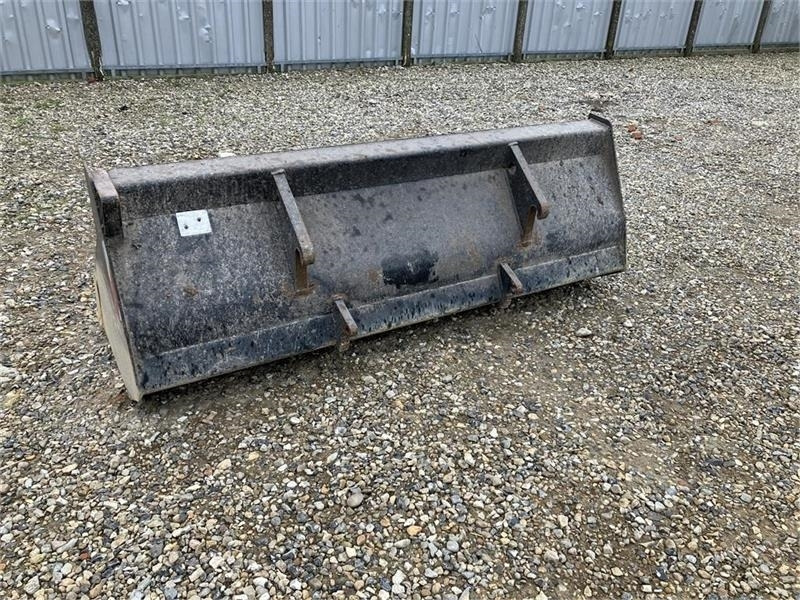 Manitou 220 cm - Cazo cargador: foto 2 Manitou 220 cm - Cazo cargador: foto 2