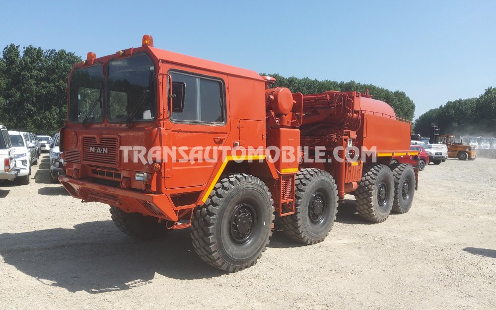 Man KAT 1 8x8 12.7L TURBO DIESEL GRUE 7 tonnes ATLAS KM4300 M5 + CITERNE CARBURANT mobile 3.500 litres - EXPORT OUT EU - Camión cisterna, Camión grúa: foto 1 Man KAT 1 8x8 12.7L TURBO DIESEL GRUE 7 tonnes ATLAS KM4300 M5 + CITERNE CARBURANT mobile 3.500 litres - EXPORT OUT EU - Camión cisterna, Camión grúa: foto 1