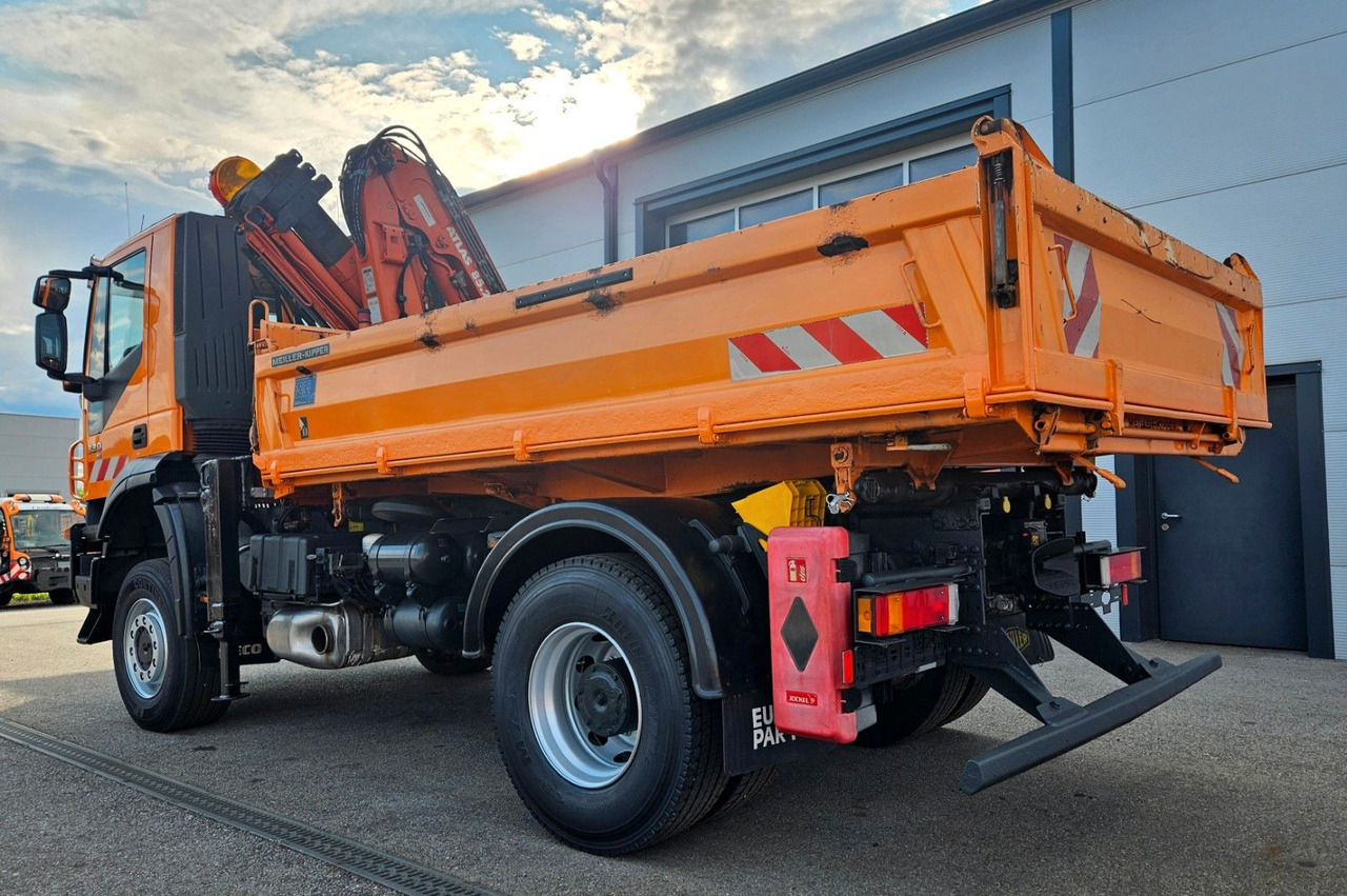 Iveco Trakker 190T33 4x4 Euro5 Kran Atlas Funk - Camión volquete, Camión grúa: foto 3 Iveco Trakker 190T33 4x4 Euro5 Kran Atlas Funk - Camión volquete, Camión grúa: foto 3