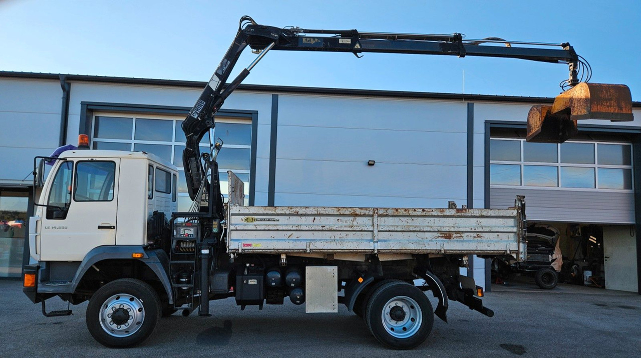 MAN LE 14.250 4x4 HIAB 077BS-2 Kran Greifer - Camión volquete, Camión grúa: foto 2 MAN LE 14.250 4x4 HIAB 077BS-2 Kran Greifer - Camión volquete, Camión grúa: foto 2