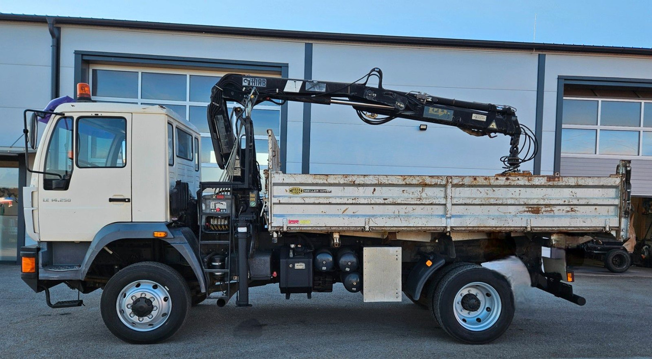 MAN LE 14.250 4x4 HIAB 077BS-2 Kran Greifer - Camión volquete, Camión grúa: foto 5 MAN LE 14.250 4x4 HIAB 077BS-2 Kran Greifer - Camión volquete, Camión grúa: foto 5